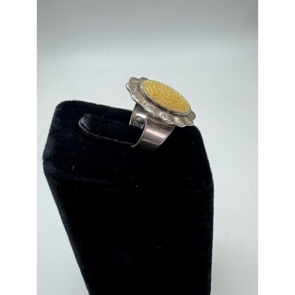 Vintage Carolyn Pollack size 6 Carved Mother of Pearl Sterling Silver Ring - Picture 5 of 13